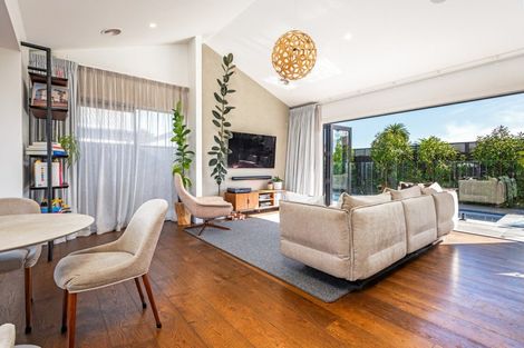 Photo of property in 65 Stanley Avenue, Palmerston North, 4414
