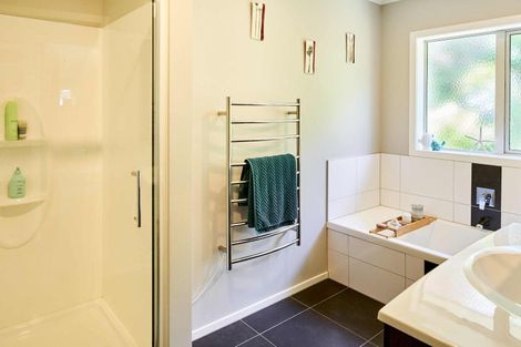 Photo of property in 60 Aotea Drive, Aotea, Porirua, 5024