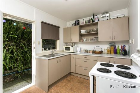 Photo of property in 147 Browns Bay Road, Browns Bay, Auckland, 0630