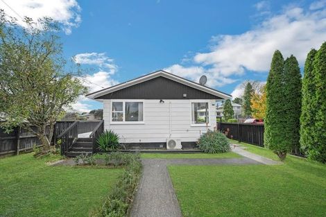 Photo of property in 19 Ribblesdale Road, Henderson, Auckland, 0612