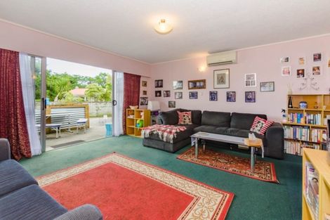 Photo of property in 6a Te Uruhi Grove, Paraparaumu, 5032