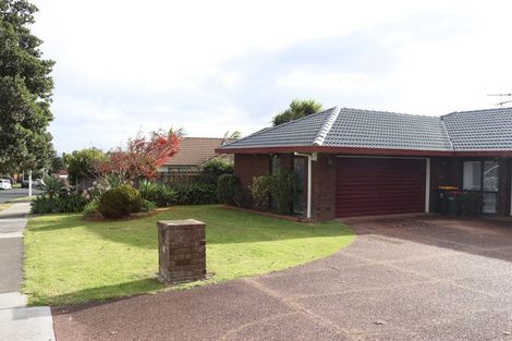 Photo of property in 35 Orangewood Drive, Northpark, Auckland, 2013