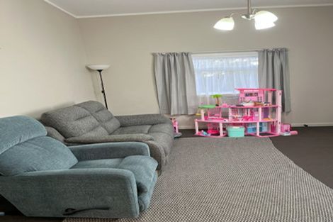 Photo of property in 28 Patanga Crescent, Thorndon, Wellington, 6011