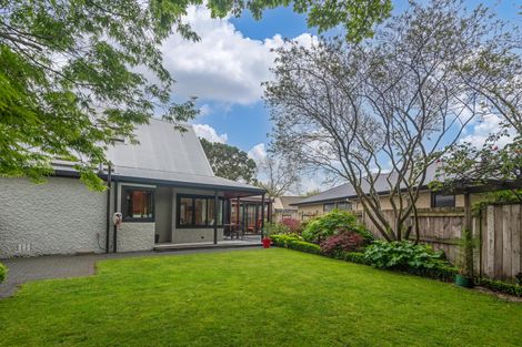 Photo of property in 18 Durham Crescent, Palmerston North, 4414