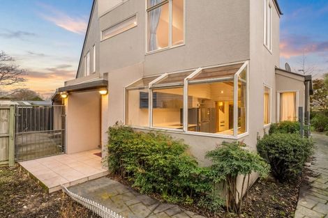 Photo of property in 2/173 Idris Road, Strowan, Christchurch, 8052