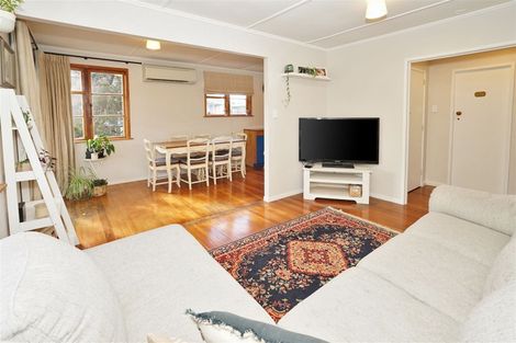 Photo of property in 5 Moule Place, Fairfield, Hamilton, 3214