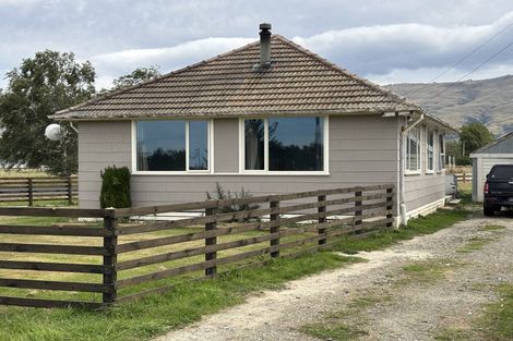 Photo of property in 1 West Street, Middlemarch, 9597