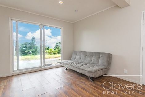 Photo of property in 327 Don Buck Road, Massey, Auckland, 0614