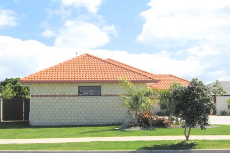 Photo of property in 94 Tuihana Drive, Papamoa Beach, Papamoa, 3118