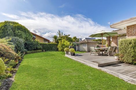 Photo of property in 19 Westholm Way, Pahurehure, Papakura, 2113