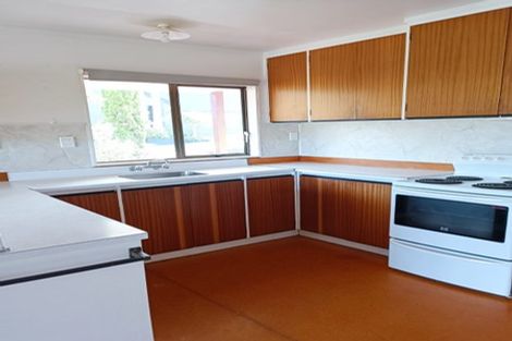 Photo of property in 22 Tindalls Bay Road, Tindalls Beach, Whangaparaoa, 0930
