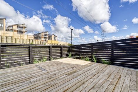 Photo of property in 20 Papai Lane, Massey, Auckland, 0614