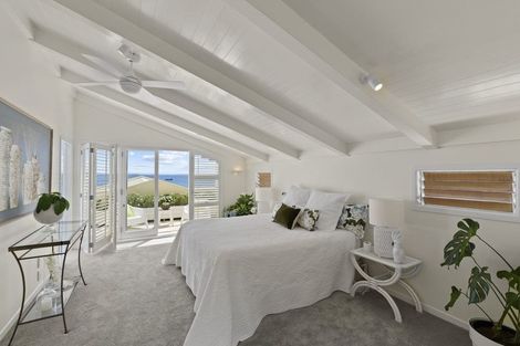 Photo of property in 9a Holiday Road, Milford, Auckland, 0620