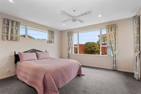 Photo of property in 16 Thistledown Place, Woolston, Christchurch, 8062