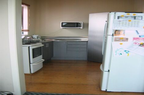 Photo of property in 14 Freyberg Street, Roslyn, Palmerston North, 4414