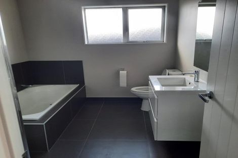 Photo of property in 104 Helenslee Road, Pokeno, 2472