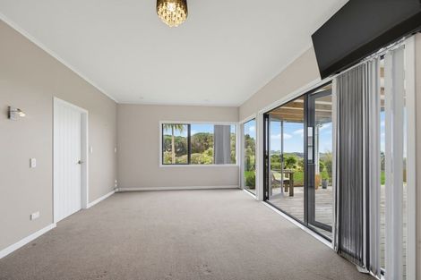 Photo of property in 265 Wilson Road, South Head, Helensville, 0874