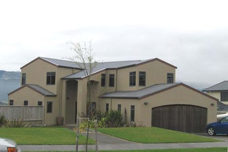 Photo of property in 3 Birkinshaw Grove, Riverstone Terraces, Upper Hutt, 5018