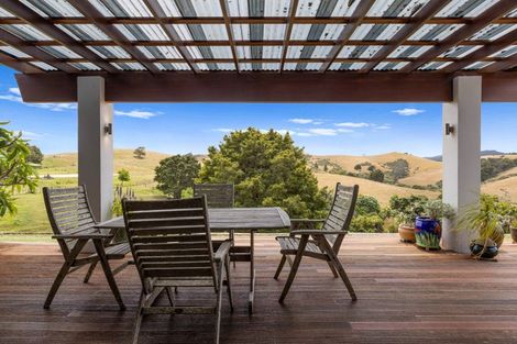 Photo of property in 71 Rapson Road, Kaukapakapa, 0871