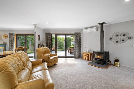 Photo of property in 27 Ventoux Way, Nukuhau, Taupo, 3330