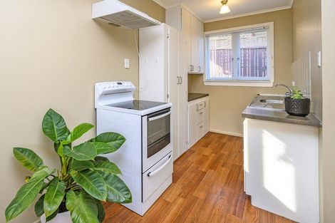 Photo of property in 73 Pohutukawa Place, Bell Block, New Plymouth, 4312