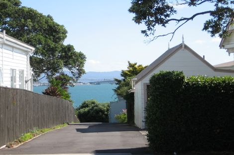 Photo of property in 5 Second Avenue, Stanley Point, Auckland, 0624