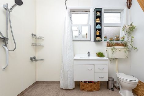 Photo of property in 2 Mcgregor Crescent, Masterton, 5810