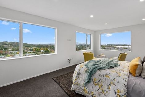 Photo of property in 103 Kakariki Grove, Waikanae, 5036