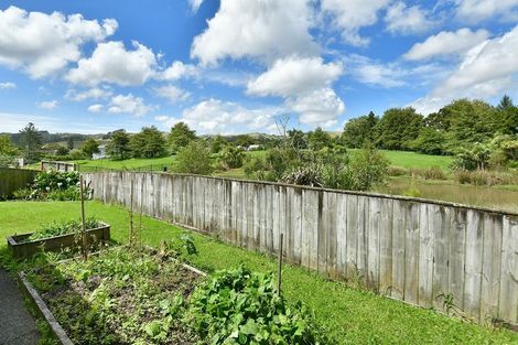 Photo of property in 31 Cabeleigh Drive, Helensville, 0800