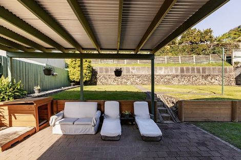 Photo of property in 27 Seymour Place, Bellevue, Tauranga, 3110