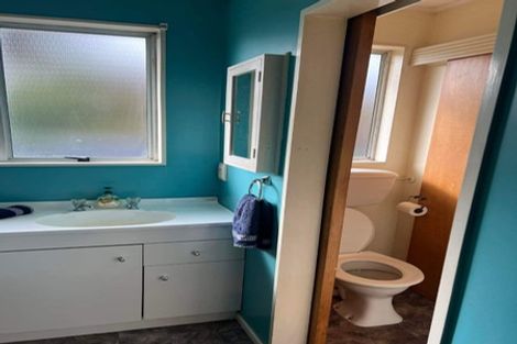 Photo of property in 5 Tait Place, Carterton, 5713