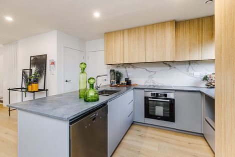 Photo of property in 3 Kaaramuramu Lane, Mangere Bridge, Auckland, 2022