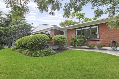 Photo of property in 37 Ridgemount Rise, Mangere Bridge, Auckland, 2022