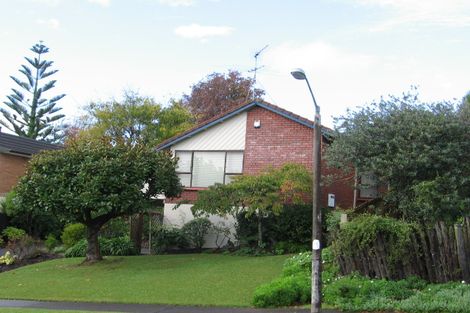 Photo of property in 9 Cyclades Place, Shelly Park, Auckland, 2014
