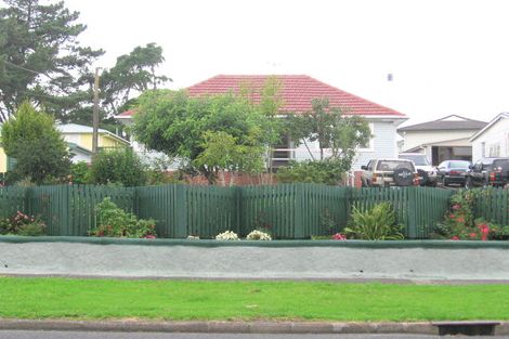 Photo of property in 34 Kamara Road, Glen Eden, Auckland, 0602