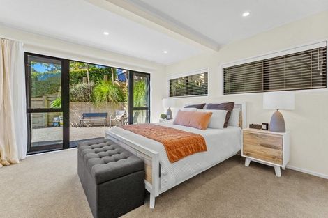 Photo of property in 1/12 Philson Terrace, Browns Bay, Auckland, 0630