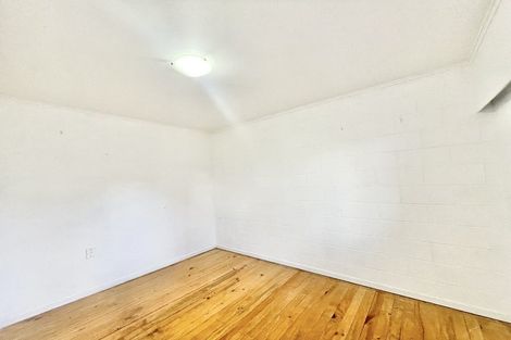 Photo of property in 20 Karaka Street, New Lynn, Auckland, 0600