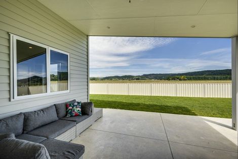 Photo of property in 23 Pohutukawa Drive, Eskdale, Napier, 4182