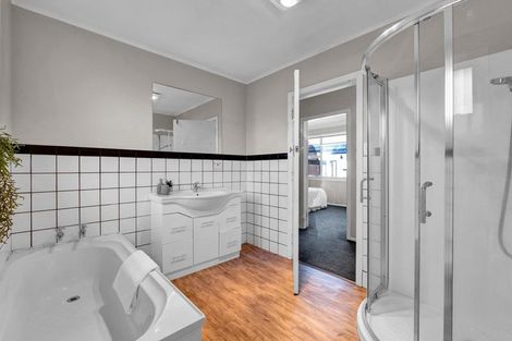 Photo of property in 163a Pembroke Street, Westown, New Plymouth, 4310