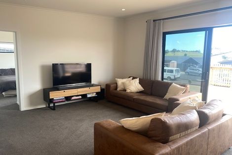 Photo of property in 33 Omahina Street, Raglan, 3225