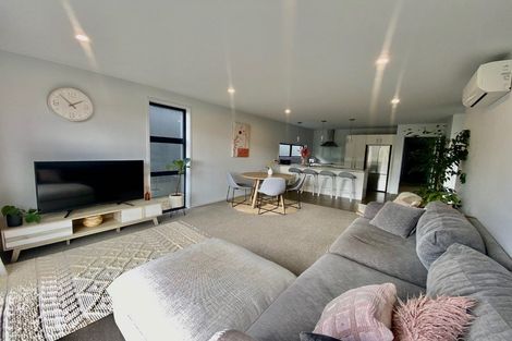 Photo of property in 10 Paddock Lane, Pukekohe, 2120