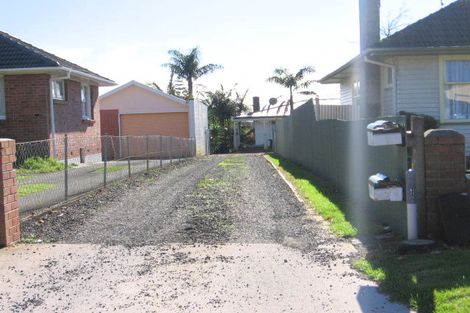 Photo of property in 7 Mickle Street, Te Atatu South, Auckland, 0610