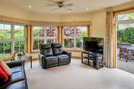 Photo of property in 137 Kings Crescent, Hutt Central, Lower Hutt, 5010