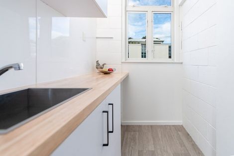 Photo of property in Fairmont Flats, 4c/20 Maarama Crescent, Aro Valley, Wellington, 6021