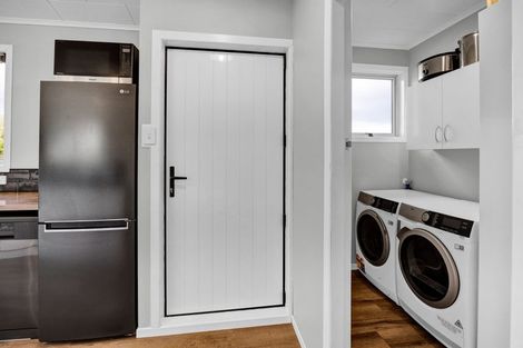 Photo of property in 10 Karaka Street, Inglewood, 4330