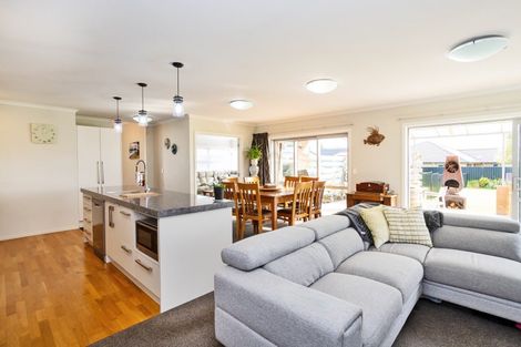 Photo of property in 21 Sunrise Drive, Seaward Bush, Invercargill, 9812