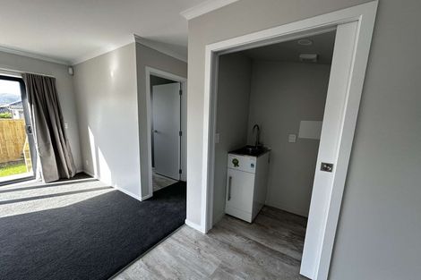 Photo of property in 8/64 Glen Road, Stokes Valley, Lower Hutt, 5019