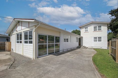 Photo of property in 28 Highbury Drive, Levin, 5510