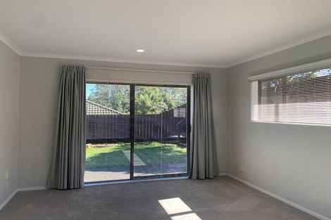 Photo of property in 6 Fleetwood Drive, Henderson, Auckland, 0612
