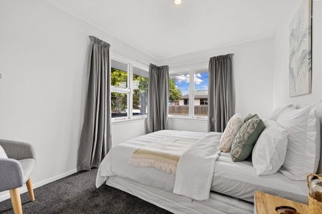 Photo of property in 15 Vancouver Crescent, Wainoni, Christchurch, 8061